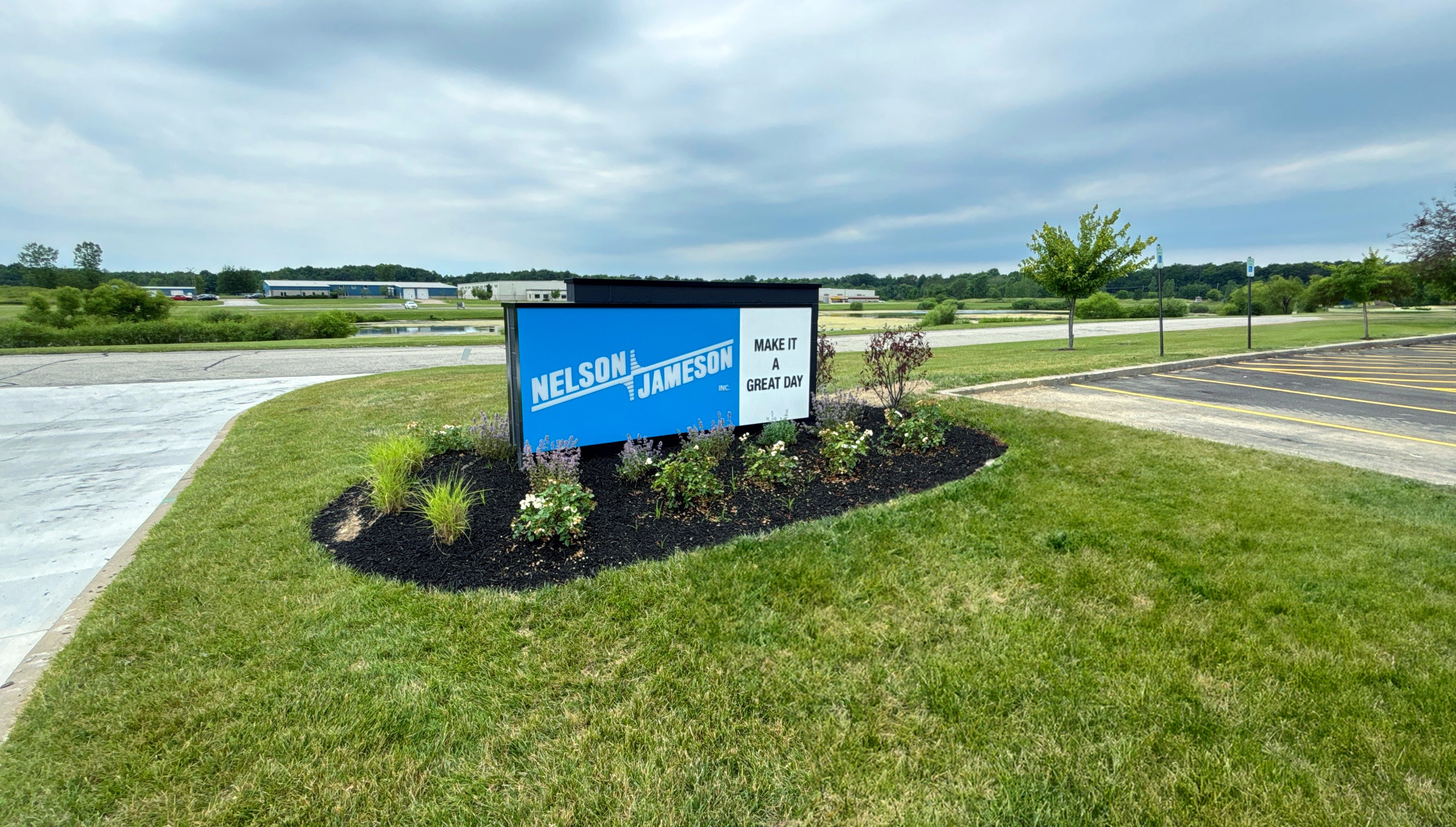 Exterior_signage-with-landscaping